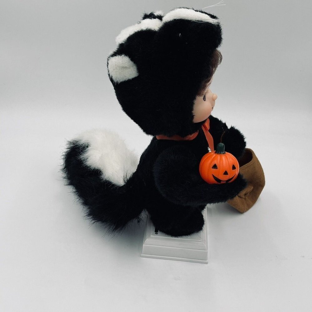 Vintage Animated Halloween Kid In Skunk Costume Motionettes Works Motion-ette - Picture 5 of 10